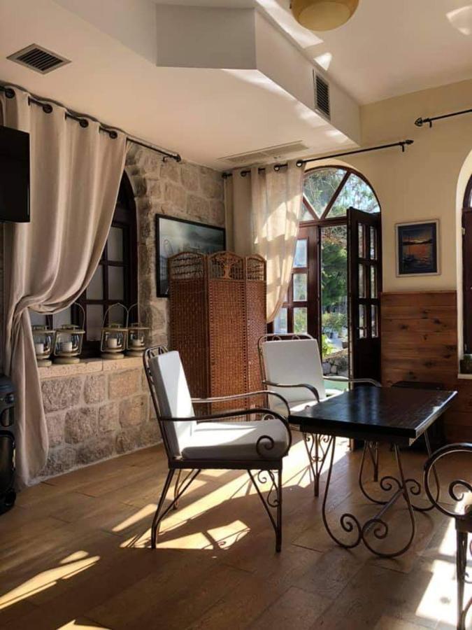 Hotel Carrubba Donja Lastva Bagian luar foto
