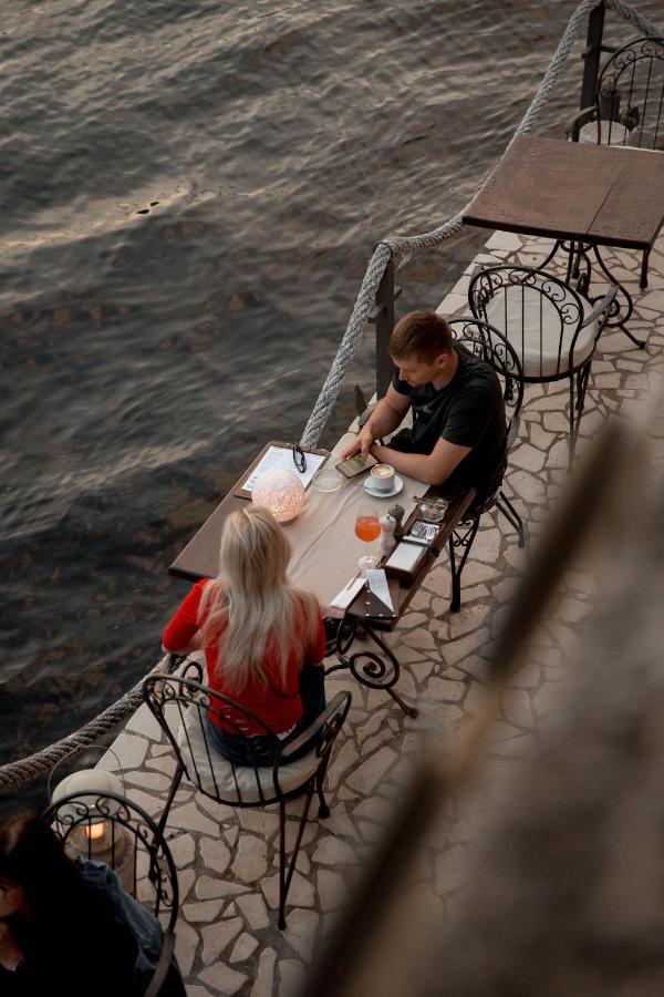 Hotel Carrubba Donja Lastva Bagian luar foto