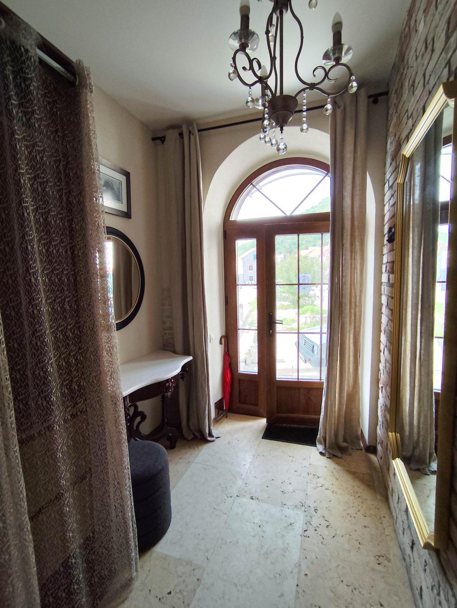 Hotel Carrubba Donja Lastva Ruang foto