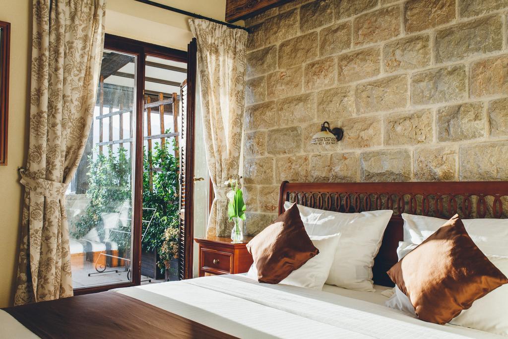 Hotel Carrubba Donja Lastva Bagian luar foto